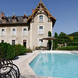 Chateau D'arfeuilles Et Tables D'hotes Bed & Breakfast